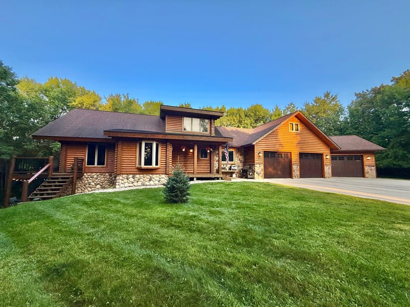 130 Eastwood Dr, Thief River Falls, MN 56701