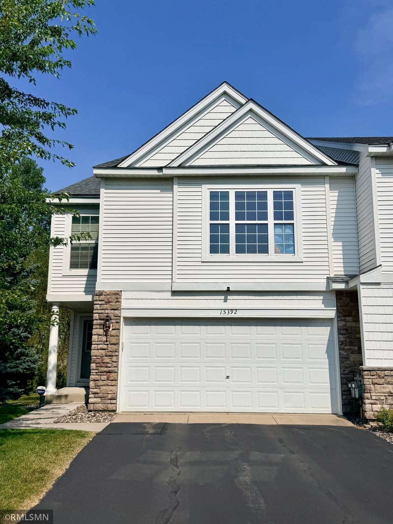 15392 Farnham Ave N, Hugo, MN 55038