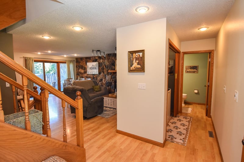 606 37th Ave S, Moorhead, MN 56560