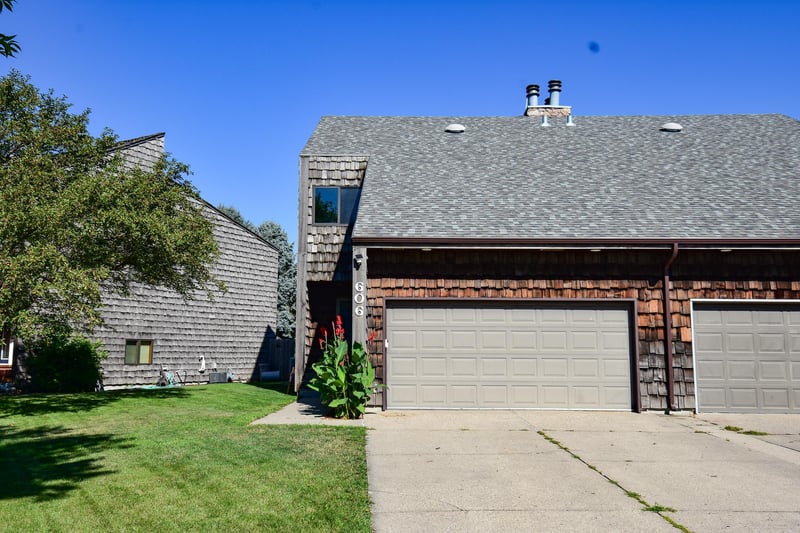 606 37th Ave S, Moorhead, MN 56560