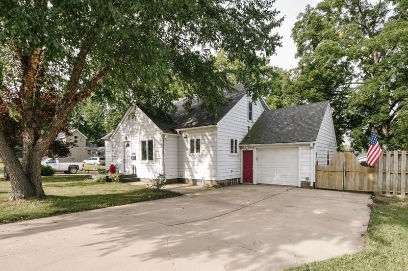980 S Main St, Zumbrota, MN 55992