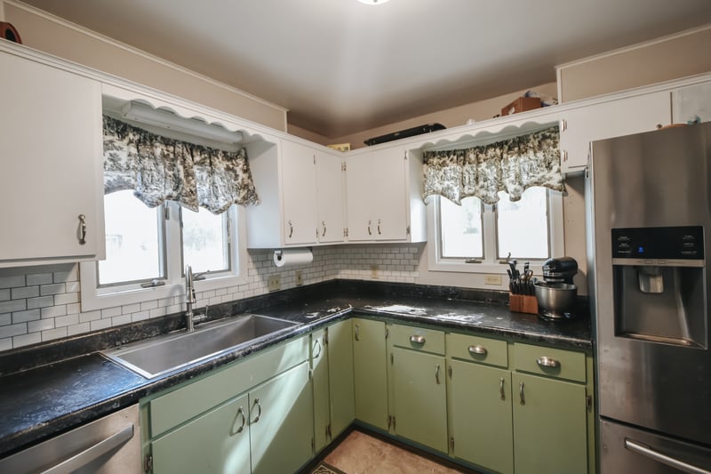 980 S Main St, Zumbrota, MN 55992