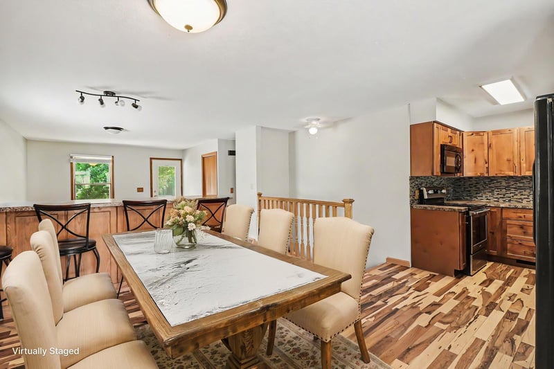 716 Conliffe Ave SW, Faribault, MN 55021