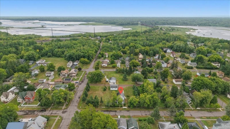 324 98th Ave W, Duluth, MN 55808