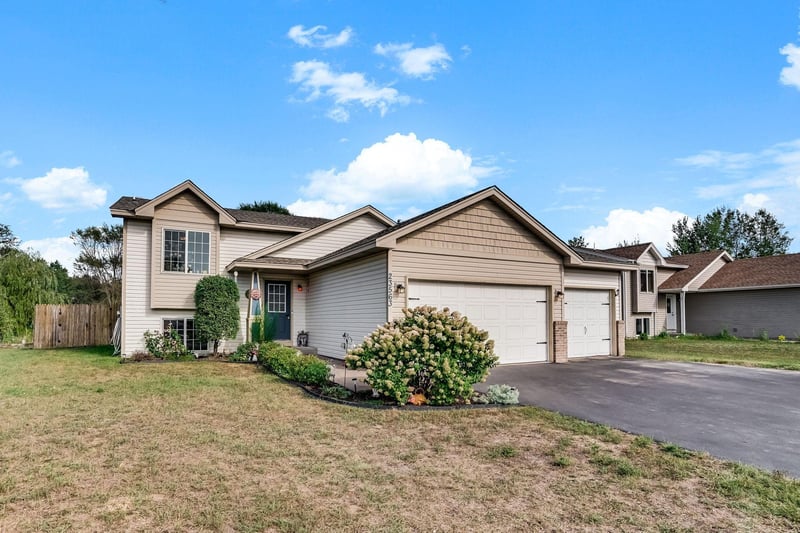 23563 Marigold St NW, Saint Francis, MN 55070