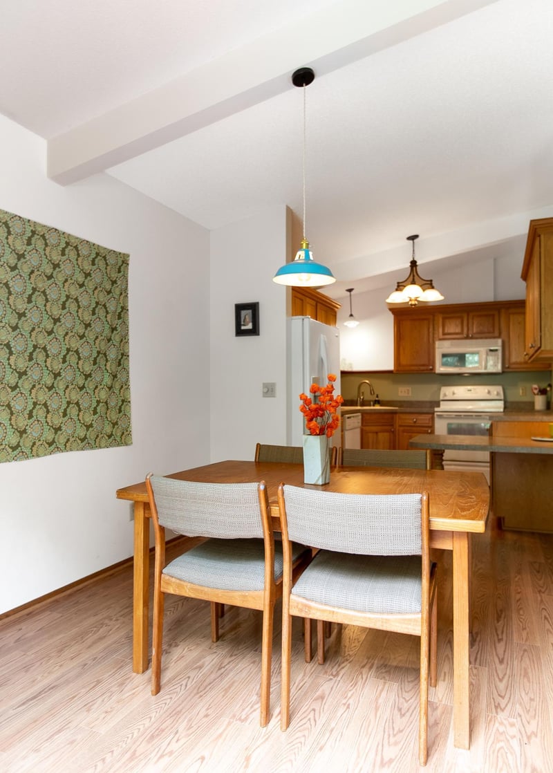 5600 Donegal Dr, Shoreview, MN 55126