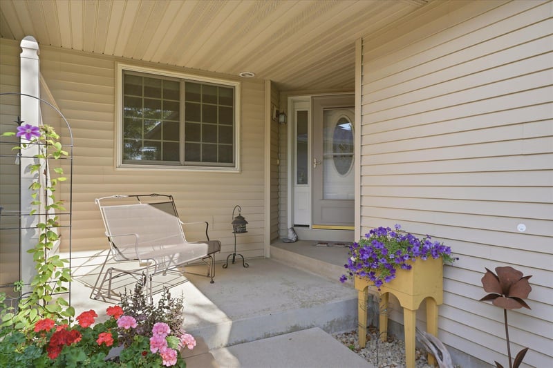 1421 Roberts Rd, Buffalo, MN 55313