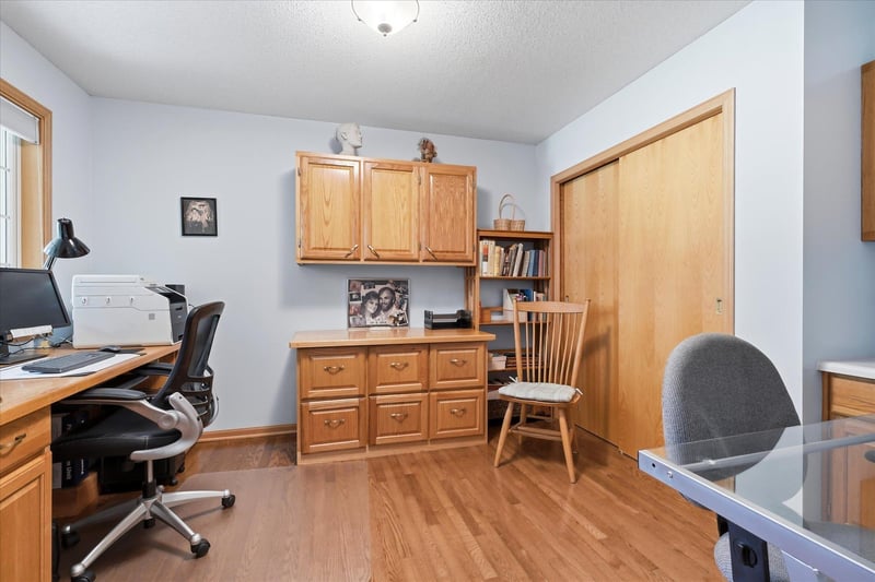 1421 Roberts Rd, Buffalo, MN 55313