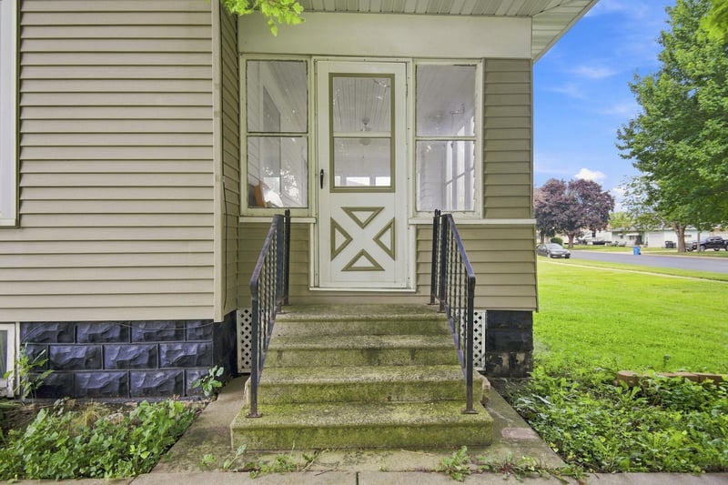 403 W Main St, Blooming Prairie, MN 55917