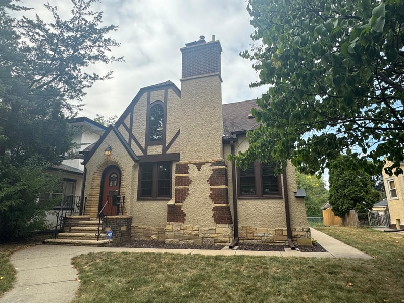 3028 E Minnehaha Pw, Minneapolis, MN 55406