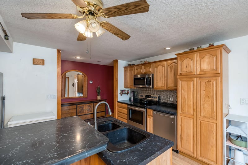 505 W North St, Kiester, MN 56051