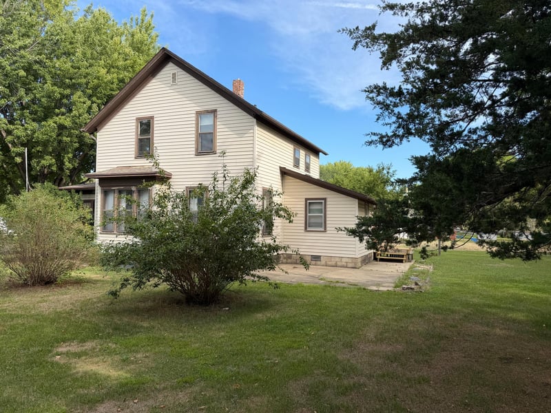 331 SW Park St, Luverne, MN 56156