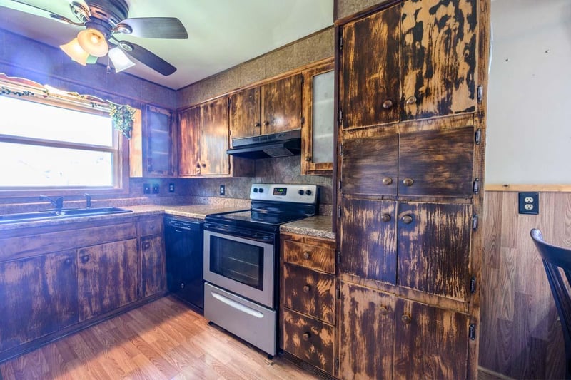 220 W Howard Ave, Keewatin, MN 55753