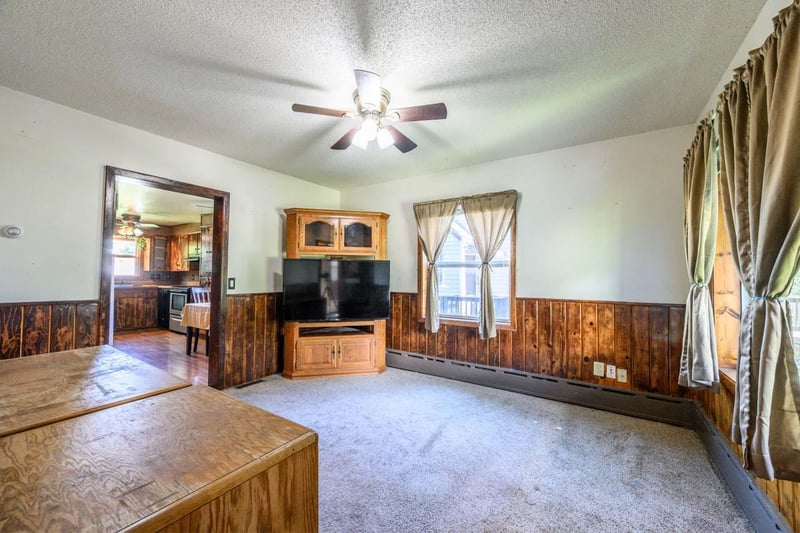 220 W Howard Ave, Keewatin, MN 55753