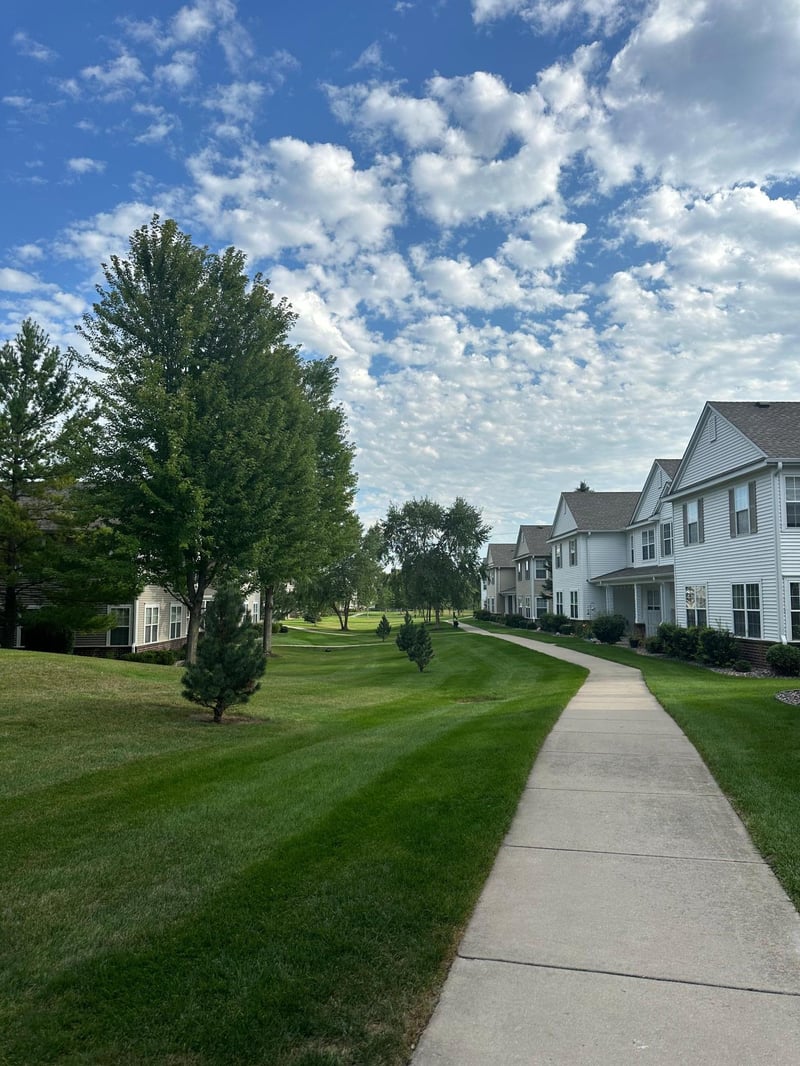 4828 Bisset Ln #8505, Inver Grove Heights, MN 55076