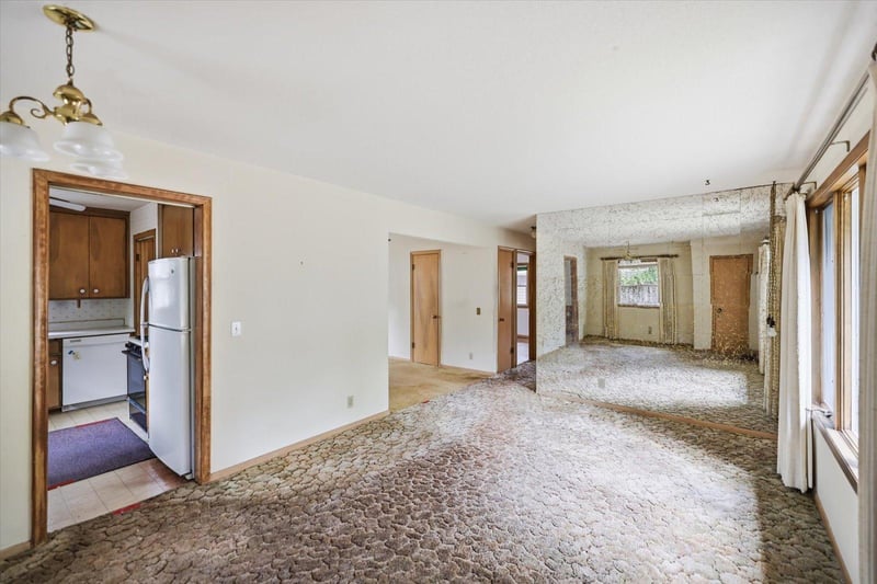 8680 Granada Ave S, Cottage Grove, MN 55016