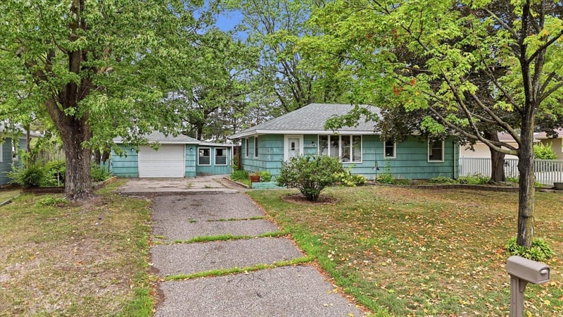 8680 Granada Ave S, Cottage Grove, MN 55016