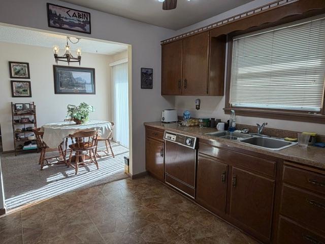 16 Beech Ct, Babbitt, MN 55706