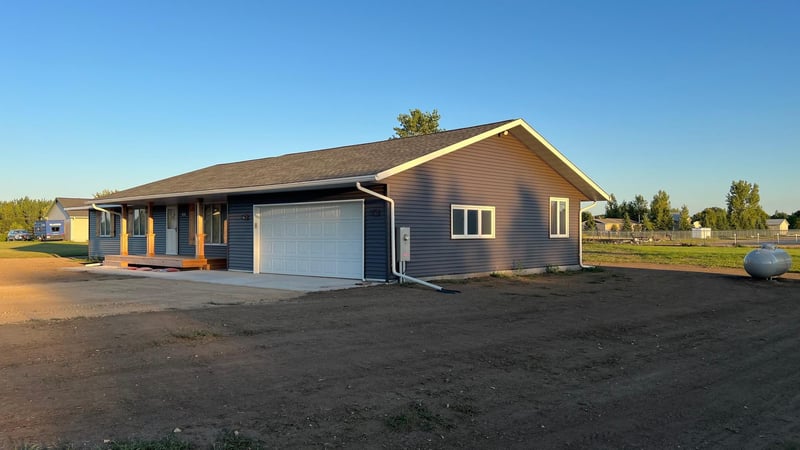 431 Karen Ct, Darwin, MN 55324