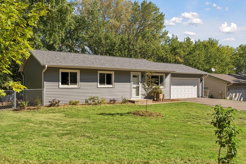 4035 78th St E, Inver Grove Heights, MN 55076
