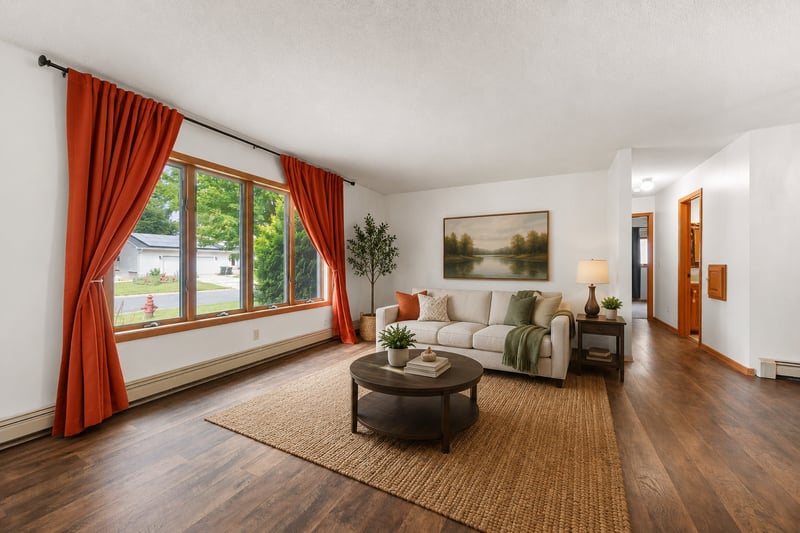 504 E Elmwood St, Arlington, MN 55307