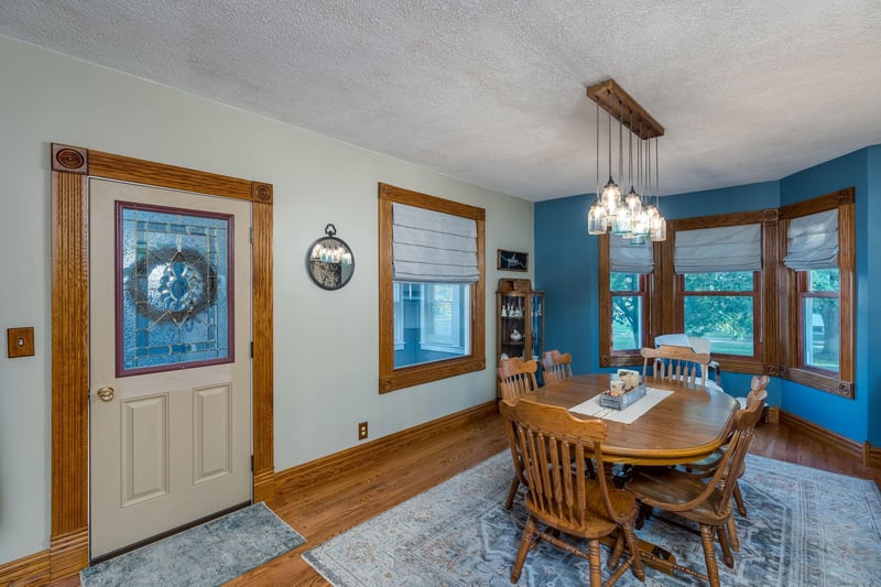 404 1st St S, Montgomery, MN 56069