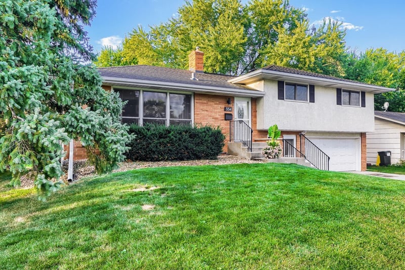 334 Edith Dr, West Saint Paul, MN 55118