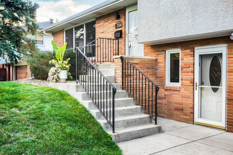 334 Edith Dr, West Saint Paul, MN 55118