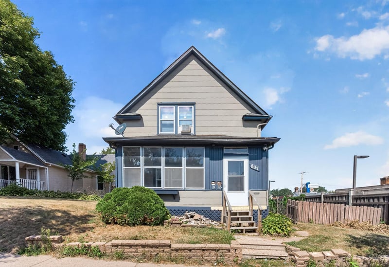 807 Case Ave, Saint Paul, MN 55106