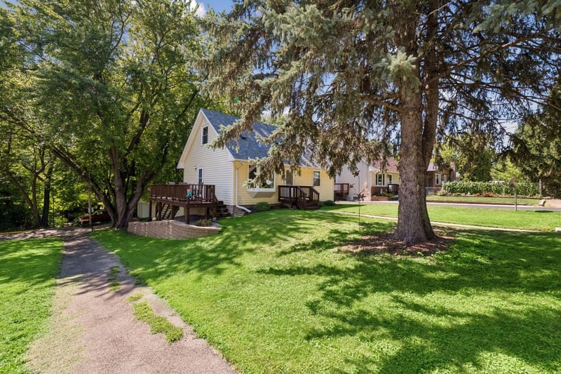 5001 Rosedale Rd, Mound, MN 55364
