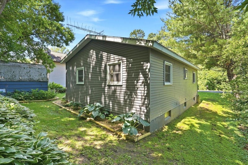 718 Wisconsin Ave, Amery, WI 54001