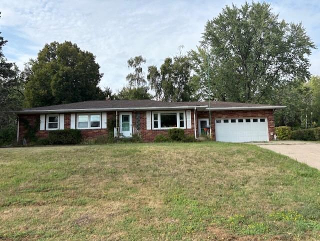 1445 Floral Dr W, Arden Hills, MN 55112