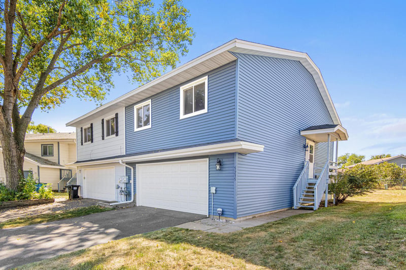 5235 Unity Ct, Crystal, MN 55429