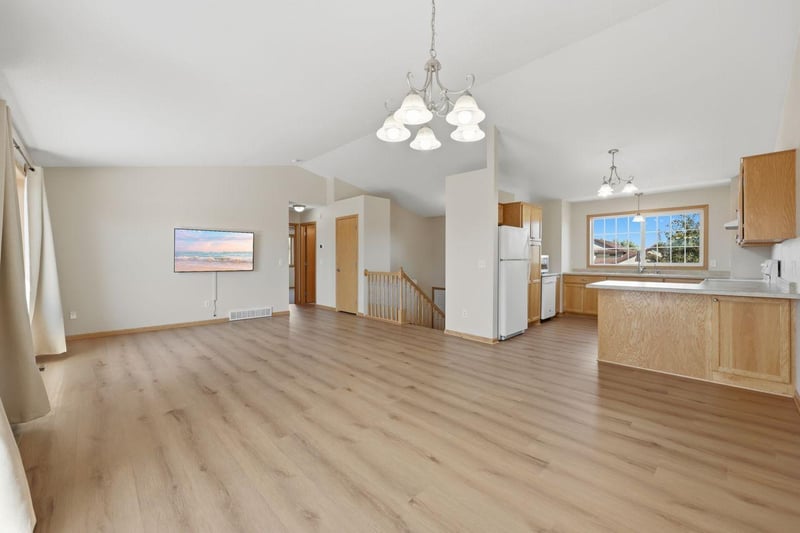 605 7th Ave SW, Rice, MN 56367