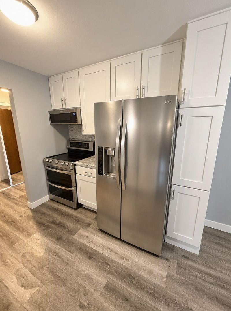 3155 Old Highway 8 #104, Roseville, MN 55418