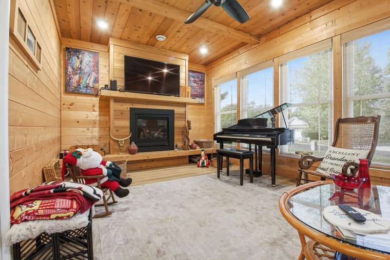 13392 County Road 4 NE, Spicer, MN 56288