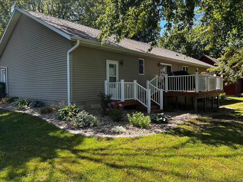 1960 Willow Ave, Worthington, MN 56187