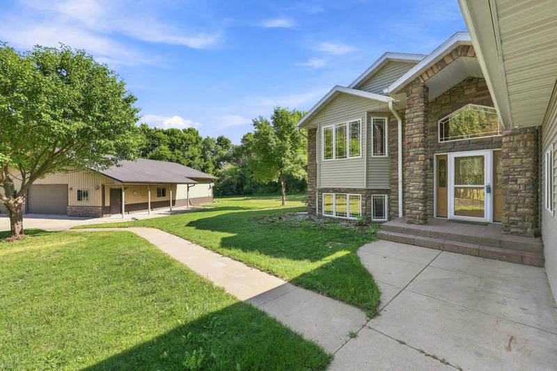 15835 145th Ave, Lake Park, MN 56554