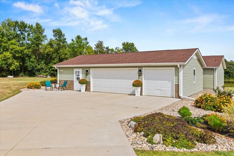 4460 Timber Shores Ct SW, Alexandria, MN 56308