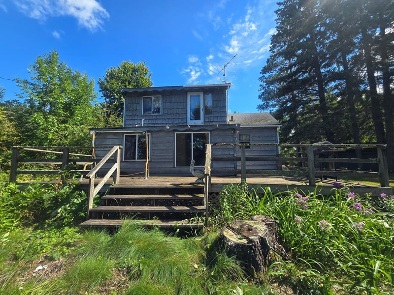 23140 Oak Ln, Bovey, MN 55709