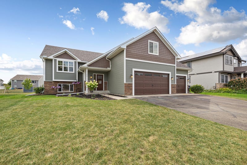 1199 Bluff St, Dundas, MN 55019