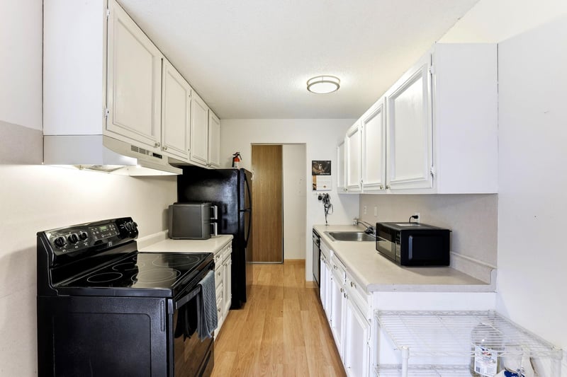 4548 Cedar Lake Rd S #2, Saint Louis Park, MN 55416
