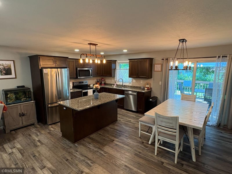 1413 Elm Ave N, Glencoe, MN 55336