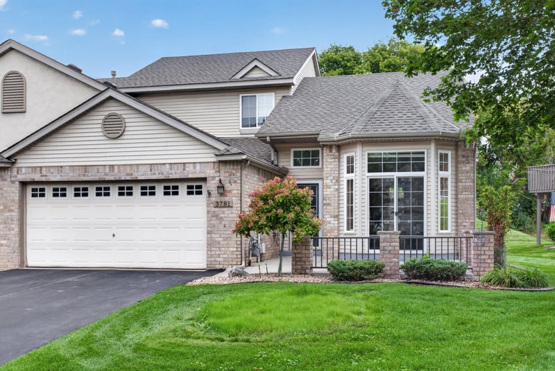 3781 Burgundy Dr, Eagan, MN 55122