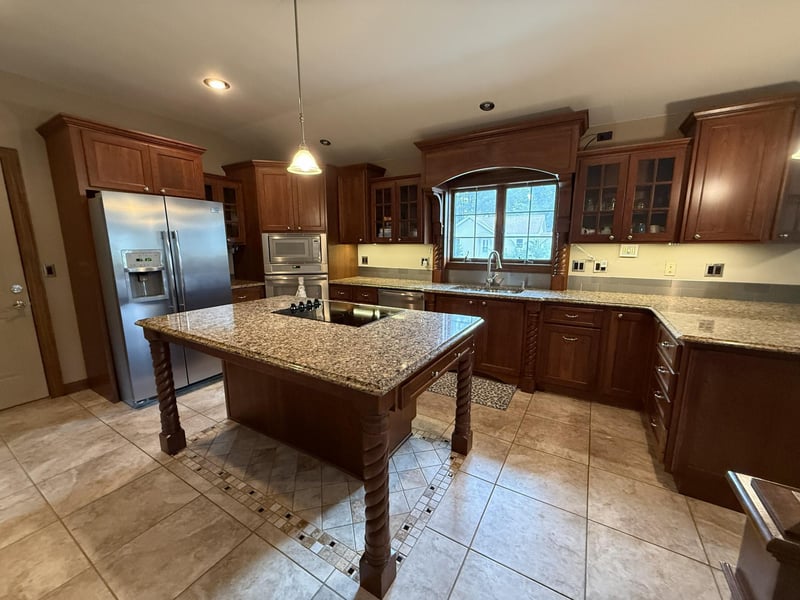 401 Pleasant St, Lakefield, MN 56150