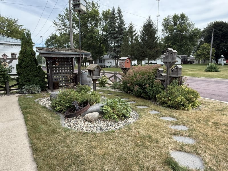 401 Pleasant St, Lakefield, MN 56150
