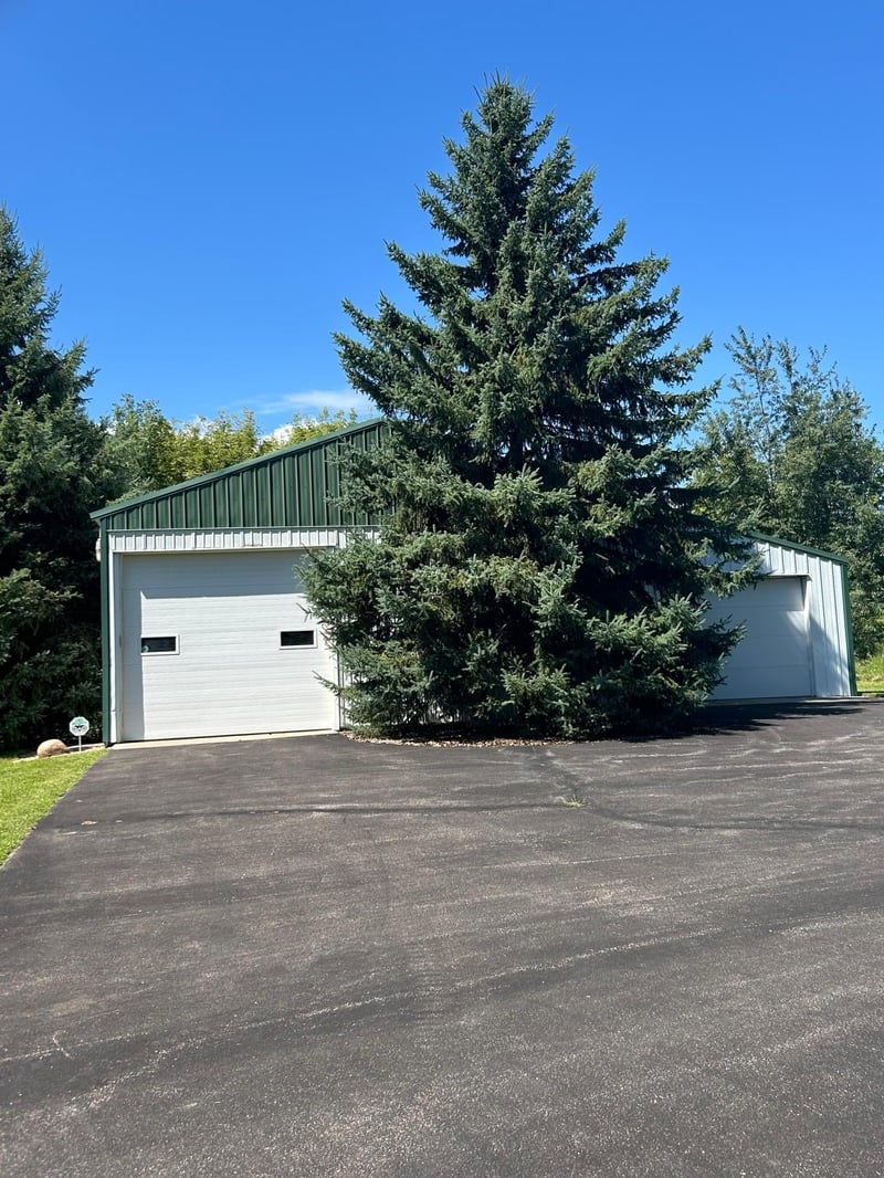 7146 Military Rd, Woodbury, MN 55129