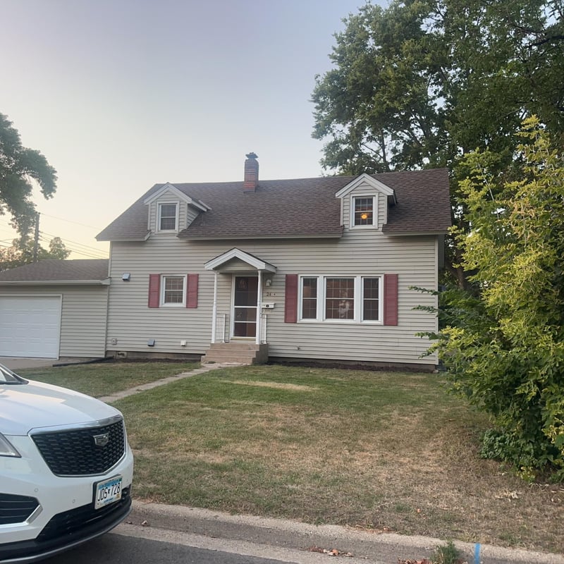 24 W 3rd St, Waconia, MN 55387