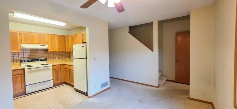 3231 Evergreen Dr, Eagan, MN 55121