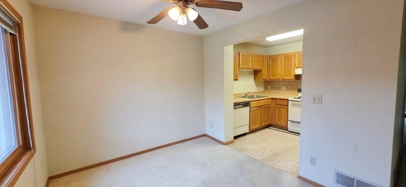 3231 Evergreen Dr, Eagan, MN 55121